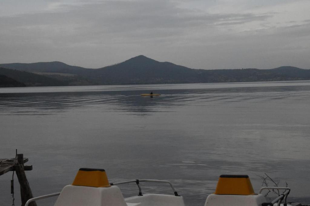 Independent Villa With Private Beach On The Lake Bracciano  Exterior foto