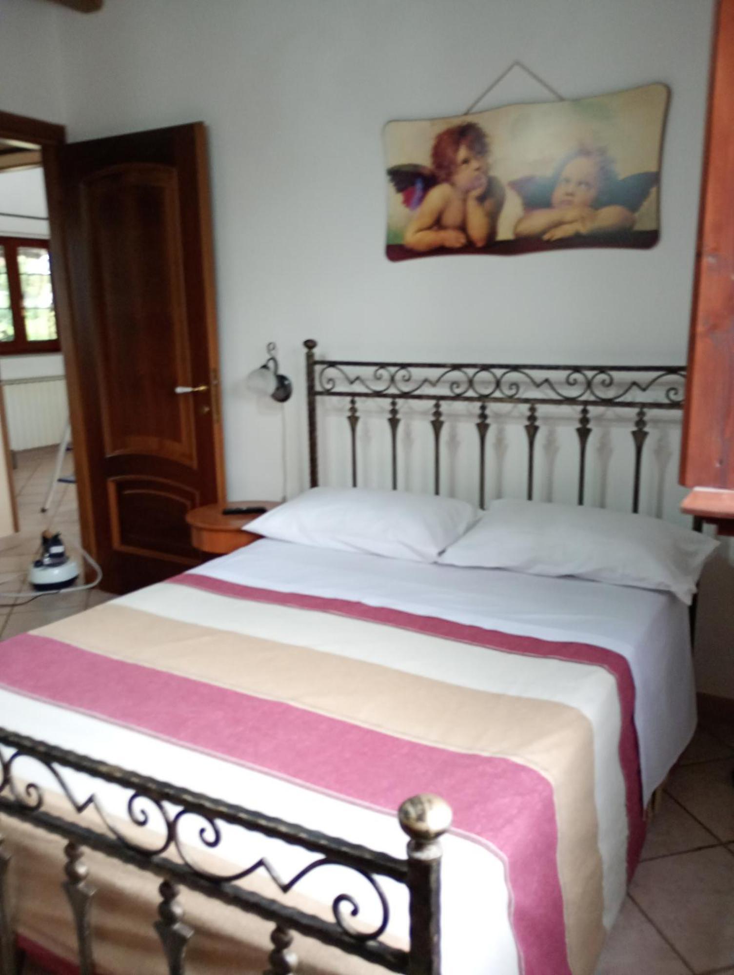 Independent Villa With Private Beach On The Lake Bracciano  Exterior foto